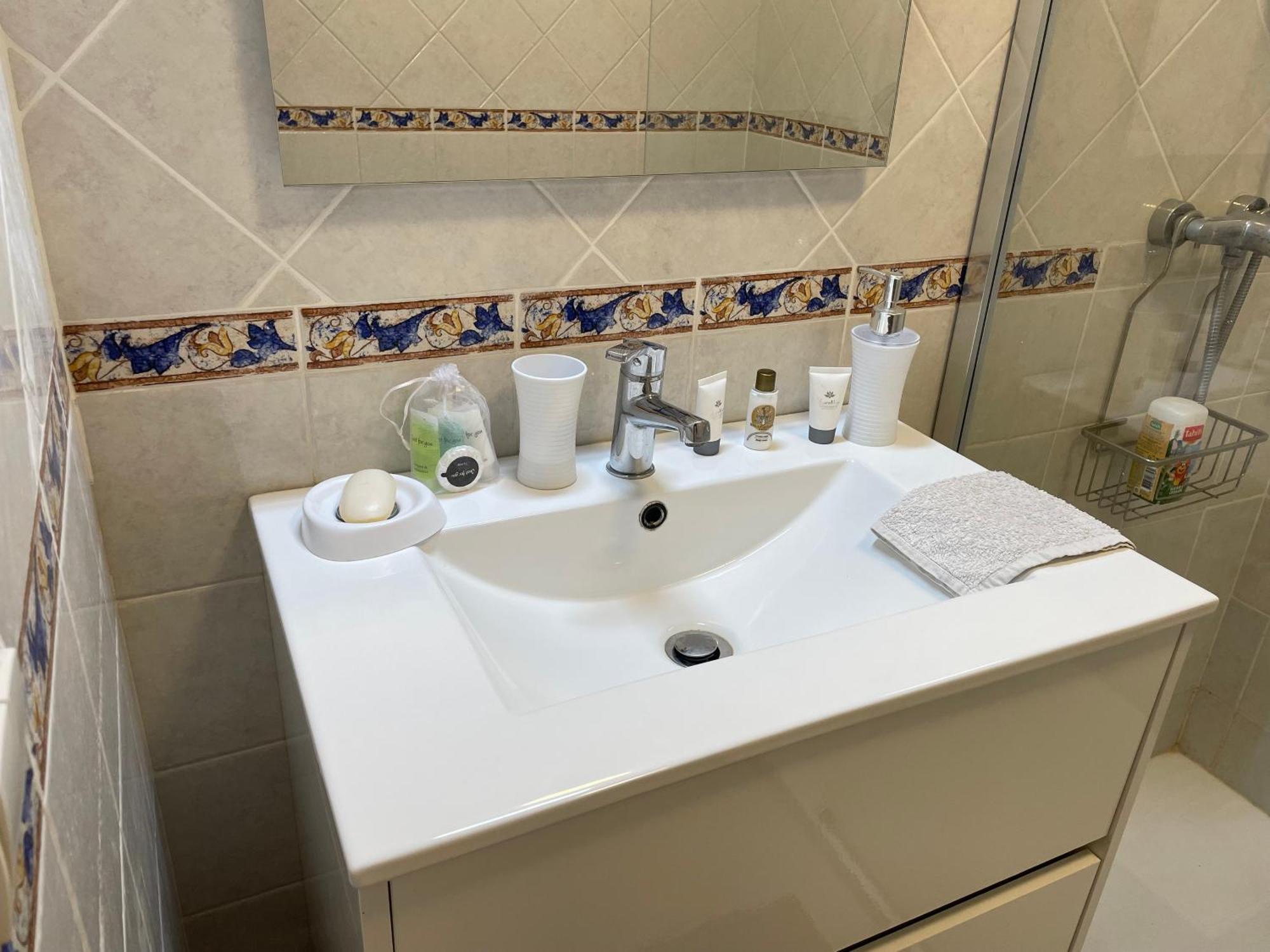 2 Pieces Saint Raphael Renove, Classe 4 Etoiles, 100 M Plages, Piscine, Tennis, Parc, Terrasse, Jardin Privatif Buitenkant foto